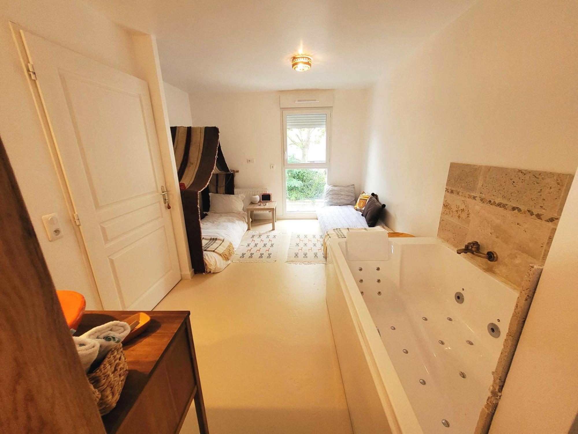 Dream of Mediterranean house, Jacuzzi, BBQ, Délices ensoleillés Sartrouville Exterior foto